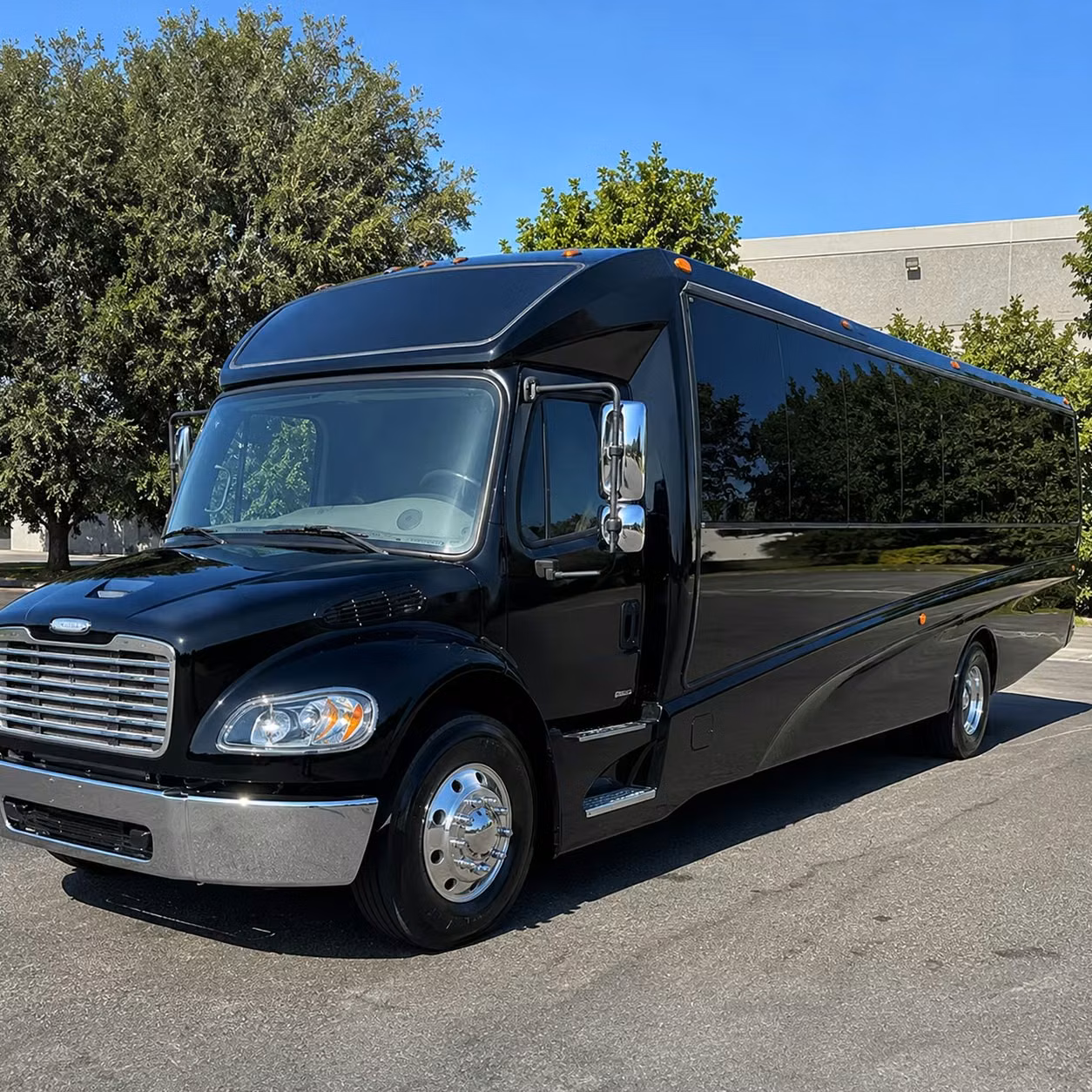 portland 28 passenger minibus rental