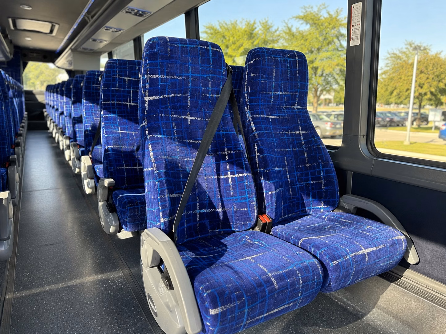 shuttle buses for portland vineyard and winery wedding venues